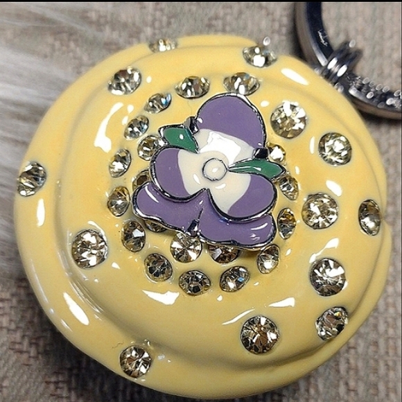 Juicy Couture Y2K Cupcake Charm or Keychain - Picture 3 of 16